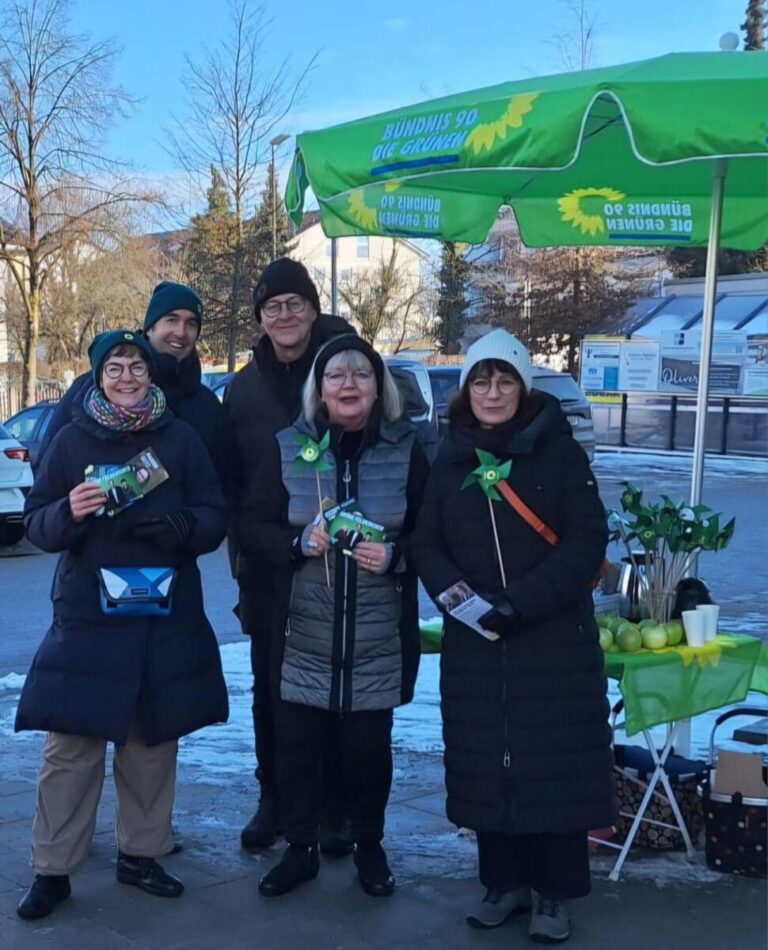 Dialog zur Kommunalwahl (Infostand) am Edeka