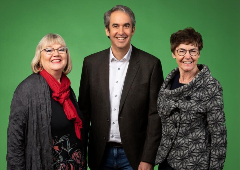 Profilfoto von den Spitzenkandidat*innen des OV Feldkirchen.
Von links: Silvia Pahl-Leclerque, Frank Schönfelder, Katharina Adami.